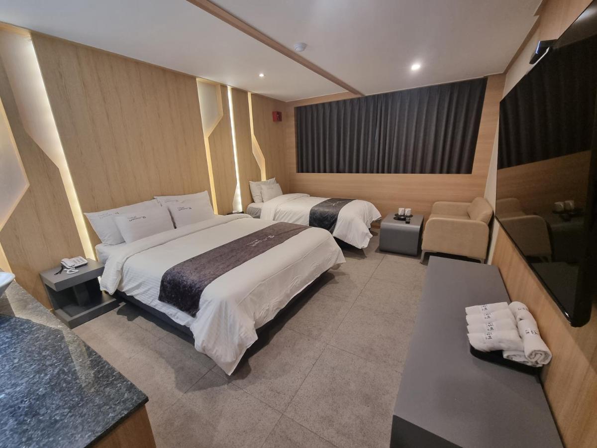 Yeoubi Hotel Джинджу Екстериор снимка