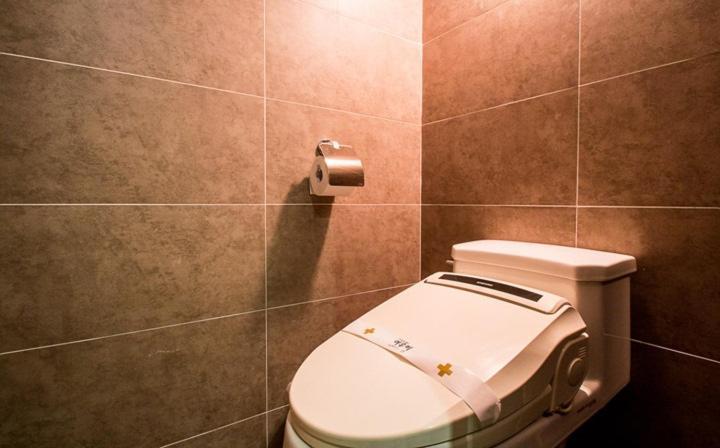 Yeoubi Hotel Джинджу Екстериор снимка